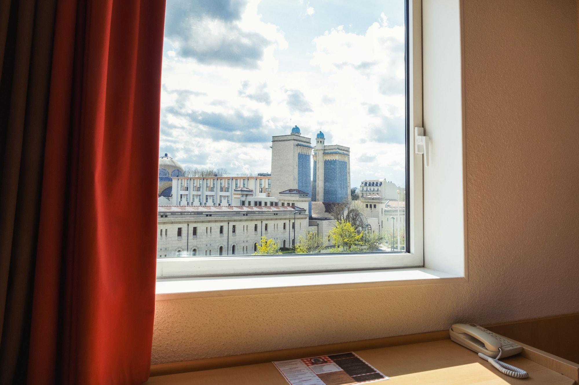 Hotel ibis Vichy Exterior foto