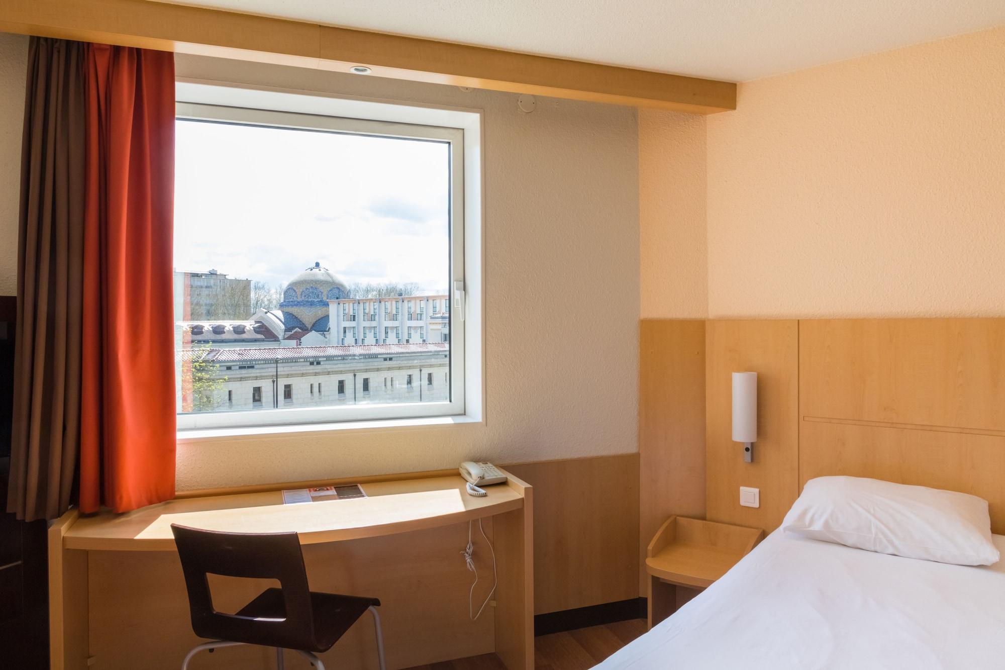 Hotel ibis Vichy Exterior foto